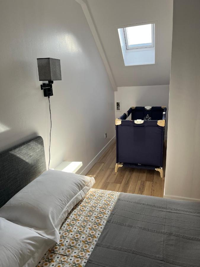 Appartement De La Fontaine A La Tour Du Pin Hyper Centre Parking Prive Eksteriør bilde